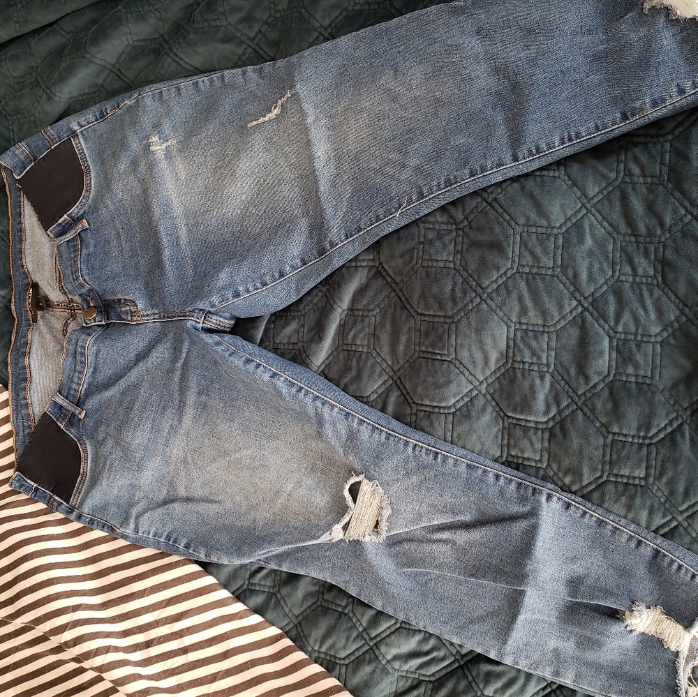 Maternity capri